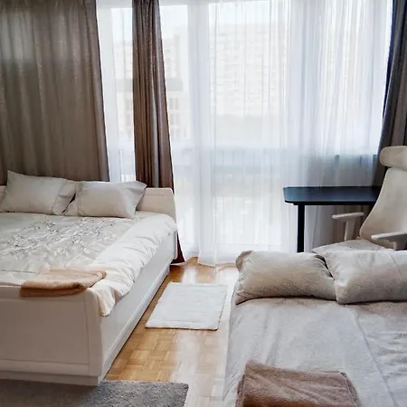 918a Center Tamars Warschau